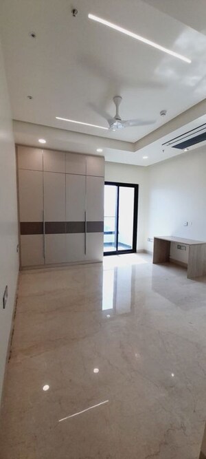 Room in 3 BHK Apartment at Aparna One, Shaikpet – for Rent