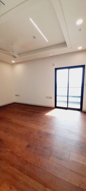 Room in 3 BHK Apartment at Aparna One, Shaikpet – for Rent