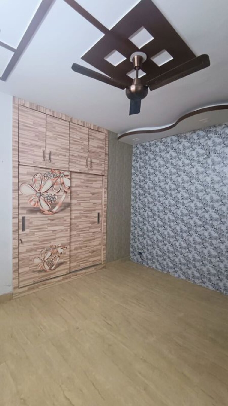 Room, bptp-park-81 3 Bedroom 275 Sq.Yd. Builder Floor In Sector 81 Faridabad 10533948