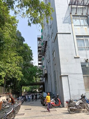  Office Space – Exterior View View at Hazratganj - for Rent
