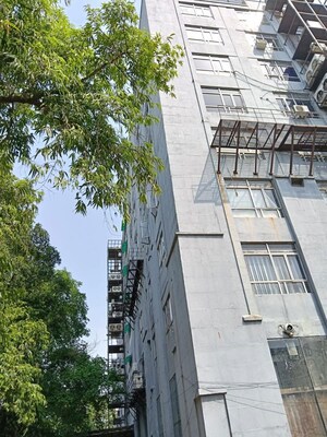  Office Space – Exterior View View at Hazratganj - for Rent