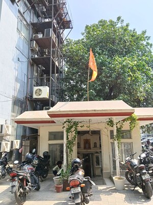  Office Space – Exterior View View at Hazratganj - for Rent
