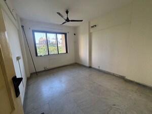 Room in 2 BHK Apartment at Hiranandani Gardens Valencia, Powai – for Rent