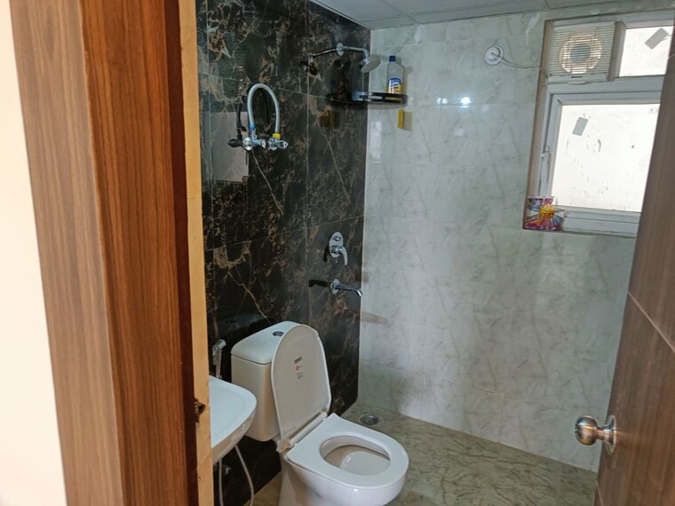 Bathroom, eros-sampoornam 3 Bedroom 1560 Sq.Ft. Apartment In Sector 2 Greater Noida Greater Noida 10394134