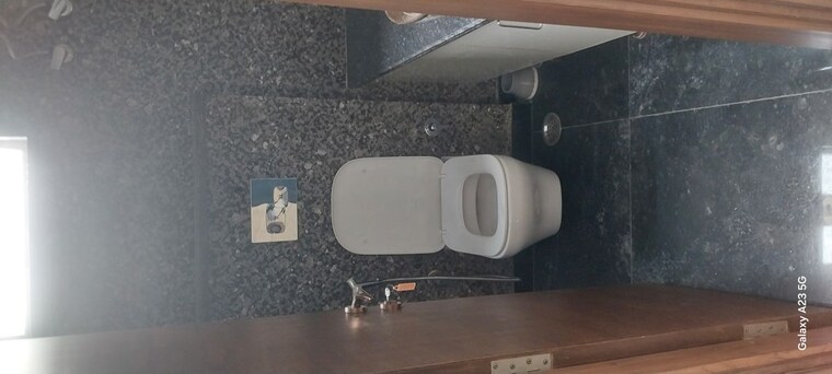 Bathroom, new rajinder nagar 3 Bedroom 125 Sq.Yd. Builder Floor In New Rajinder Nagar Delhi 10533996