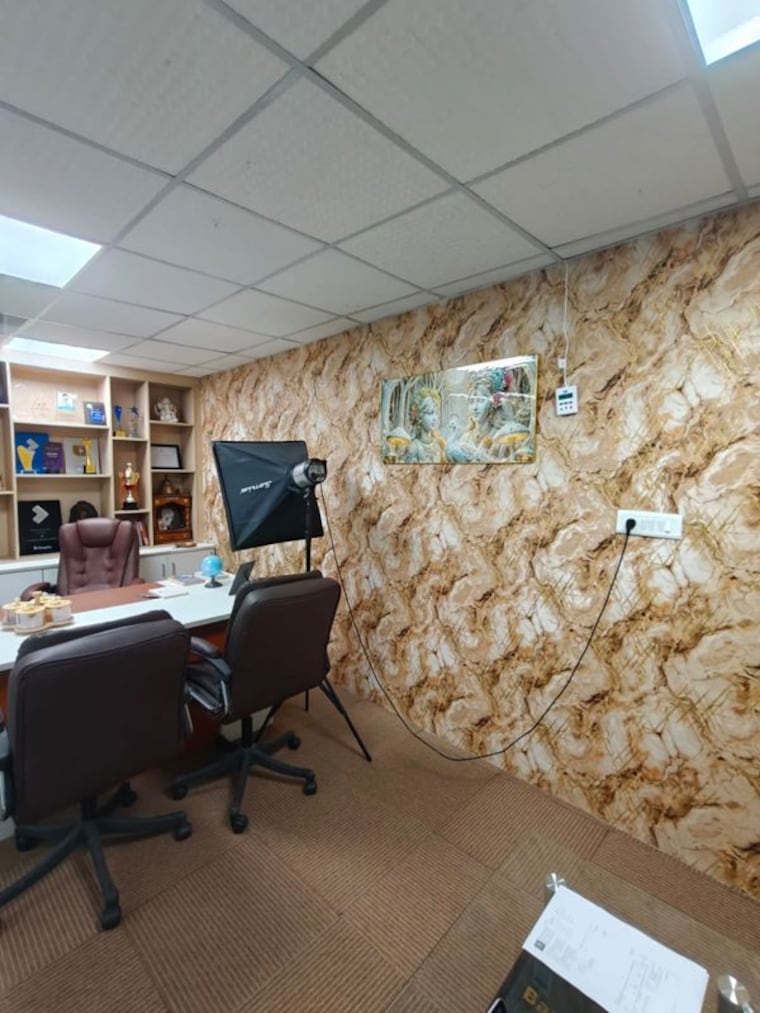  Parking, sector 18 Commercial Office Space 1200 Sq.Ft. In Sector 18 Noida 10533994