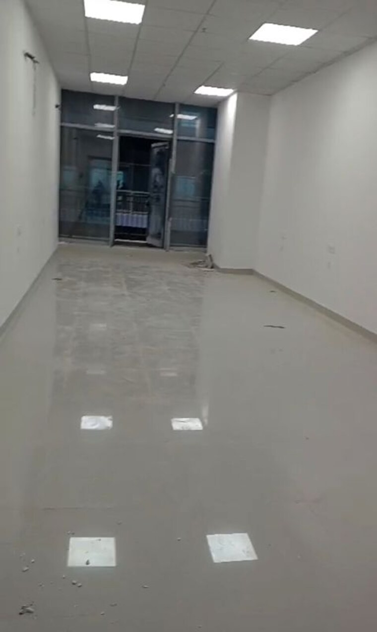 Room, dah-greentech-nx-one Commercial Office Space 856 Sq.Ft. In Tech Zone 4 Greater Noida Greater Noida 10375596
