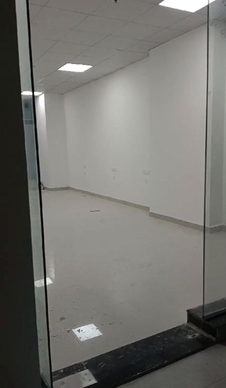 Room, dah-greentech-nx-one Commercial Office Space 856 Sq.Ft. In Tech Zone 4 Greater Noida Greater Noida 10375596