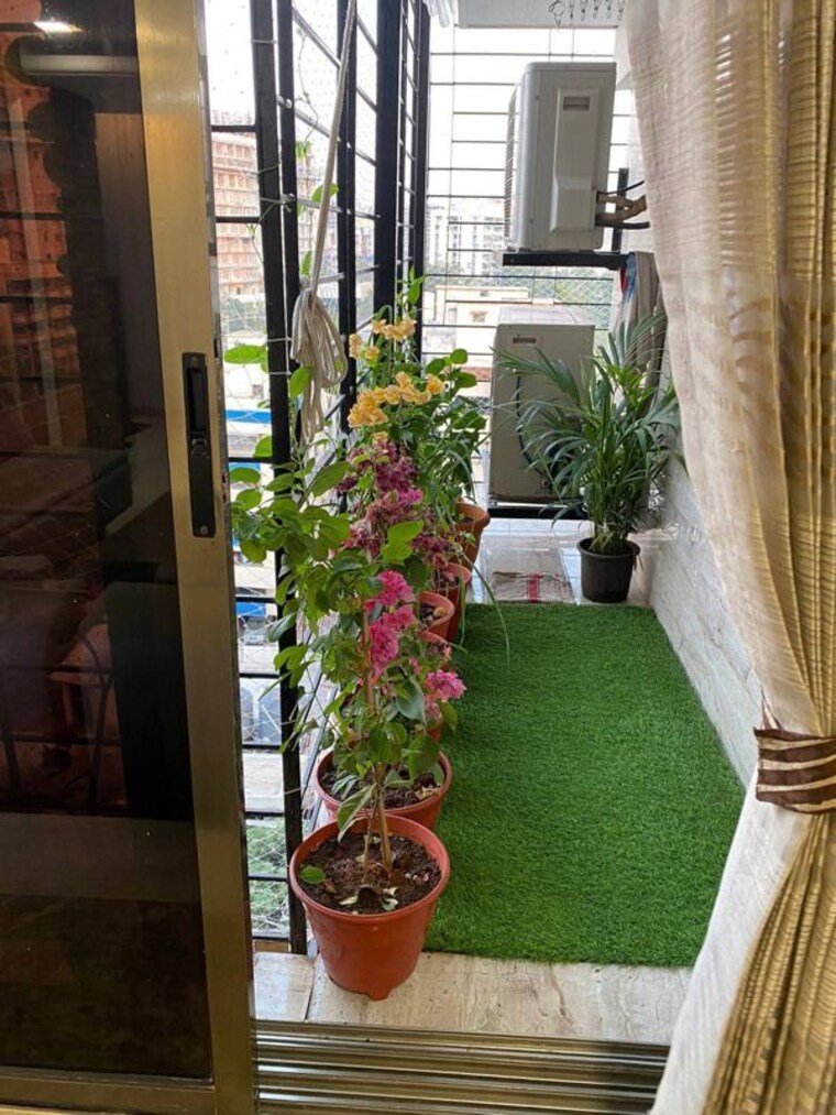Balcony, bandstand-apartment 2 Bedroom 800 Sq.Ft. Apartment In Bandra West Mumbai 10533979