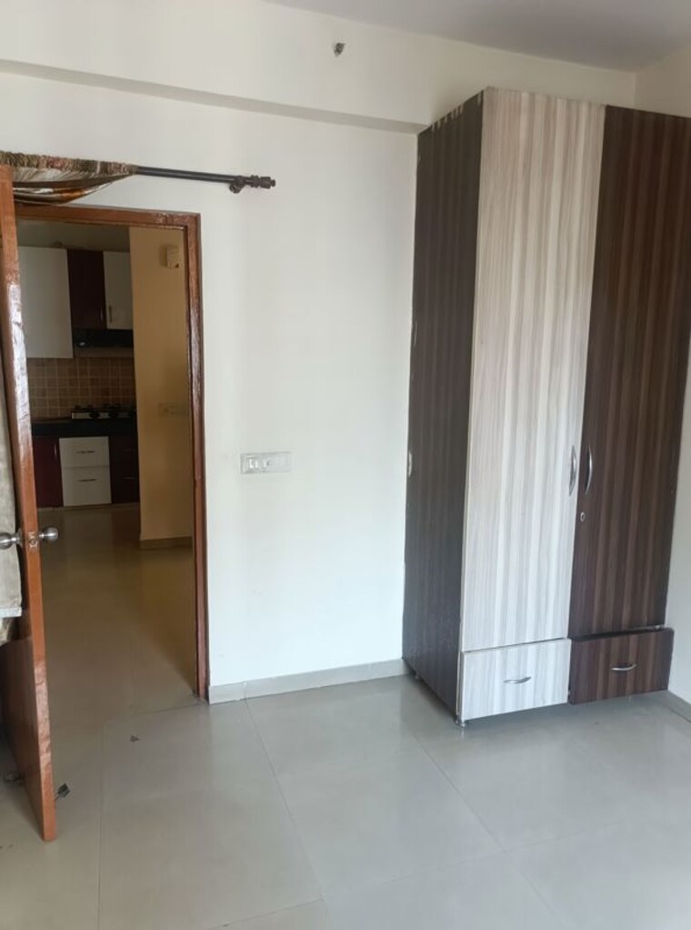 Room, mahagun-my-woods 3 Bedroom 1370 Sq.Ft. Apartment In Sector 16c Greater Noida Greater Noida 10533997