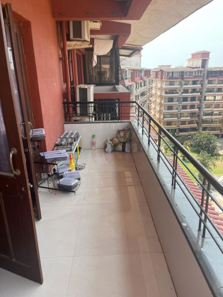 Balcony, dona paula 5 Bedroom 2500 Sq.Ft. Apartment In Dona Paula Goa 10534036