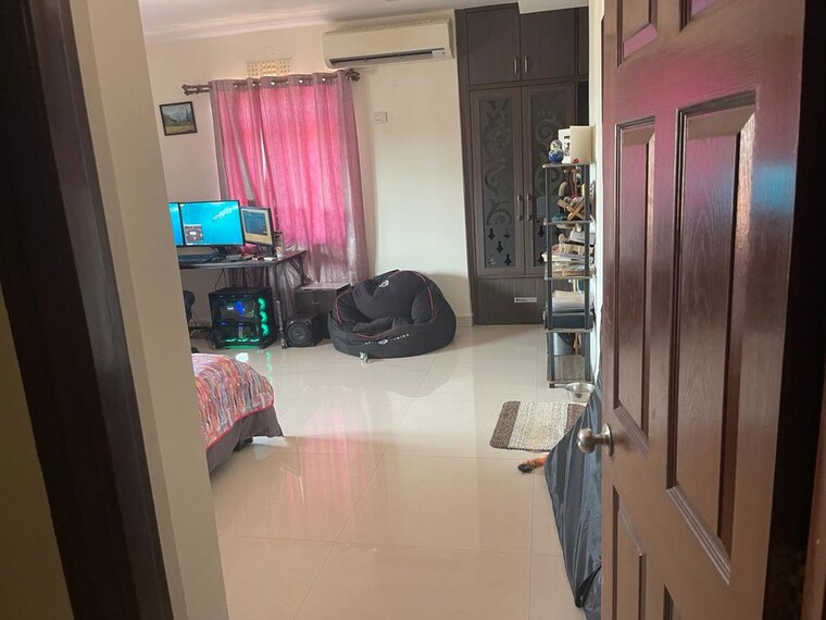 Living Room, dona paula 5 Bedroom 2500 Sq.Ft. Apartment In Dona Paula Goa 10534036