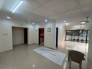 Room in 3 BHK Apartment at Bandra West – for Rent