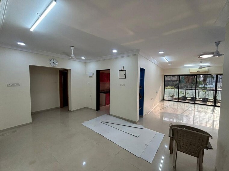 Room, bandra west 3 Bedroom 1100 Sq.Ft. Apartment In Bandra West Mumbai 10534046