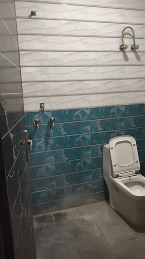 Bathroom in 1 RK Builder Floor at Uttam Nagar – for Rent