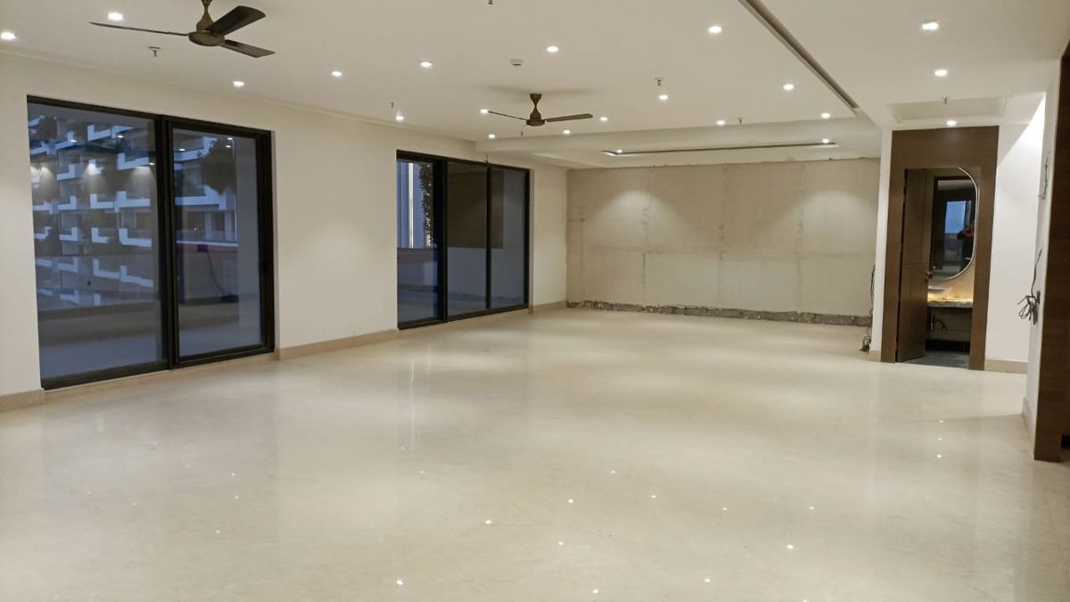 5 BHK + Servant Room,Extra Room 6570 Sq.Ft. Apartment in ABA County 107