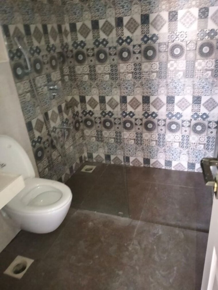 Bathroom, kanakia-paris 3 Bedroom 1150 Sq.Ft. Apartment In Bandra East Mumbai 10532831