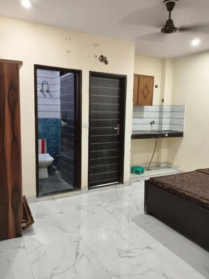 Team Area in 1 RK Builder Floor at Uttam Nagar – for Rent