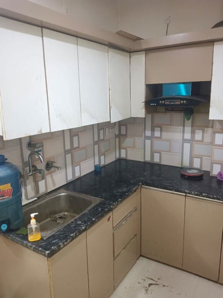 Kitchen, uttam nagar 2 Bedroom 600 Sq.Ft. Builder Floor In Uttam Nagar Delhi 10534106