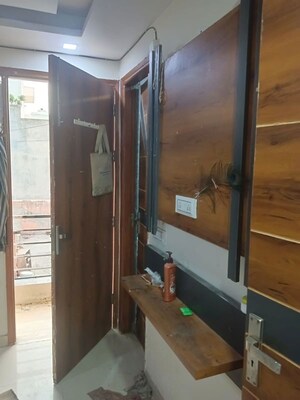 Furnished Amenities in 2 BHK Builder Floor at Uttam Nagar – for Rent