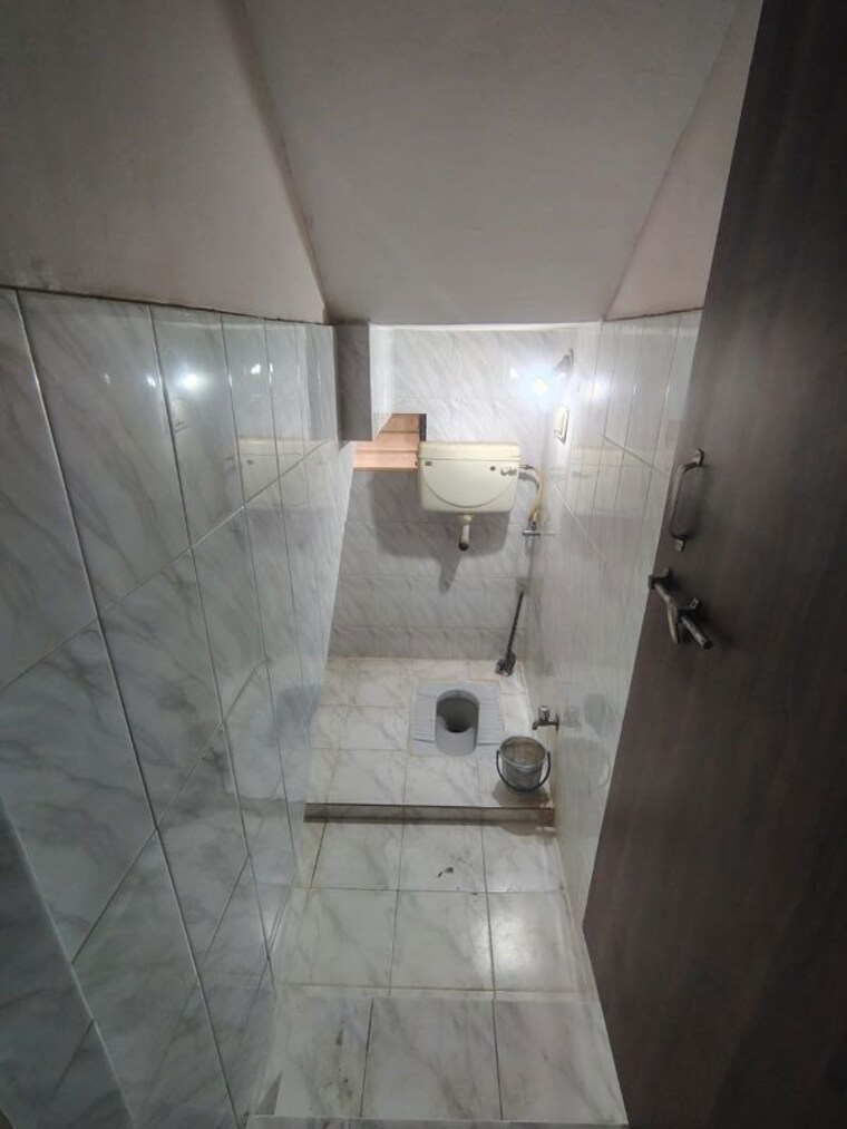 Bathroom, jarvari-apartment 2 Bedroom 900 Sq.Ft. Apartment In Pimple Saudagar Pune 10534109