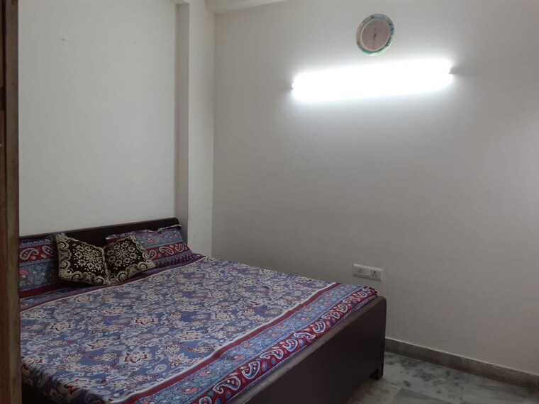 Bedroom, east of kailash 3 Bedroom 1400 Sq.Ft. Builder Floor In East Of Kailash Delhi 10534135