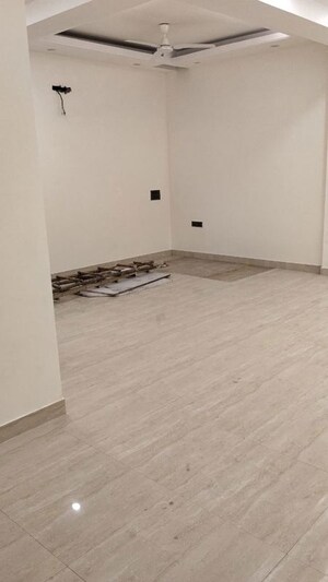 Room in  Warehouse at Anand Niketan – for Rent