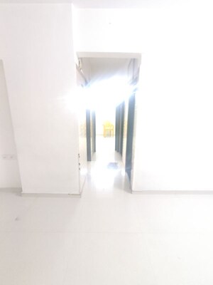 Room in 1 BHK Apartment at Anita Nagar Chs, Kandivali East – for Rent
