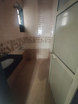 Furnished Amenities in 1 BHK Apartment at Anita Nagar Chs, Kandivali East – for Rent