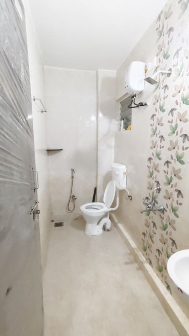 Bathroom, tuljai-chs 1 Bedroom 450 Sq.Ft. Apartment In Kharadi Pune 10534132