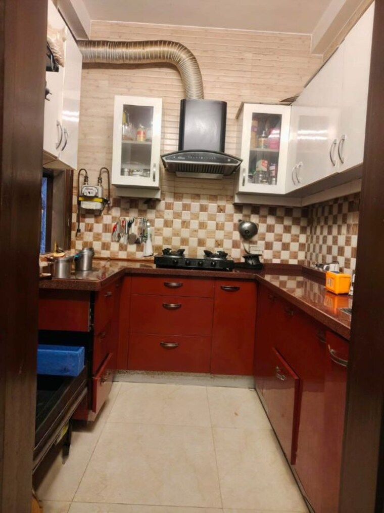 Kitchen, chittaranjan park 3 Bedroom 1400 Sq.Ft. Builder Floor In Chittaranjan Park Delhi 10534156