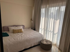 Bedroom in 2 BHK Apartment at Khar West – for Rent
