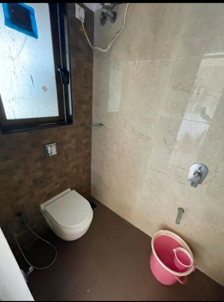 Bathroom, chirag-bhagat-grandeur 2 Bedroom 897 Sq.Ft. Apartment In Malad West Mumbai 10534171