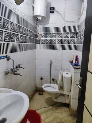 Team Area in 3 BHK Builder Floor at Uttam Nagar – for Rent