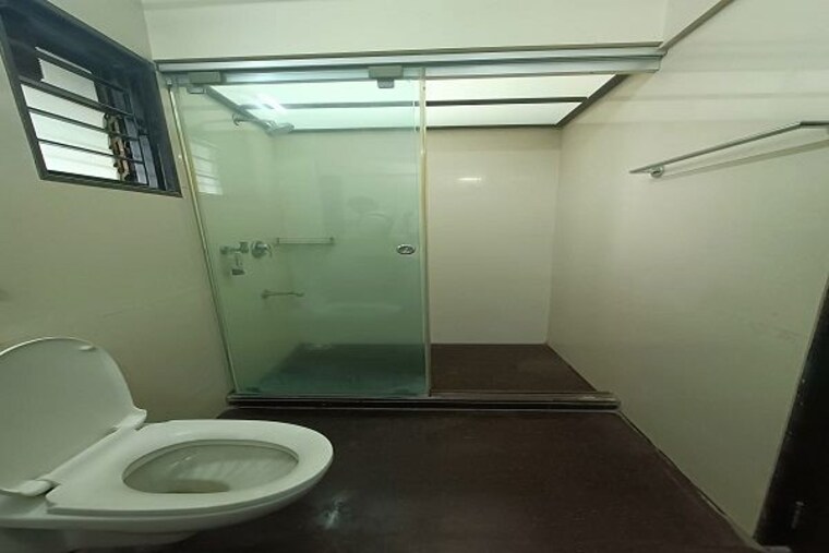Bathroom, godrej-garden-enclave 3 Bedroom 1298 Sq.Ft. Apartment In Vikhroli East Mumbai 10504491
