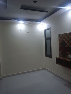 Room in 2 BHK Builder Floor at Uttam Nagar – for Rent