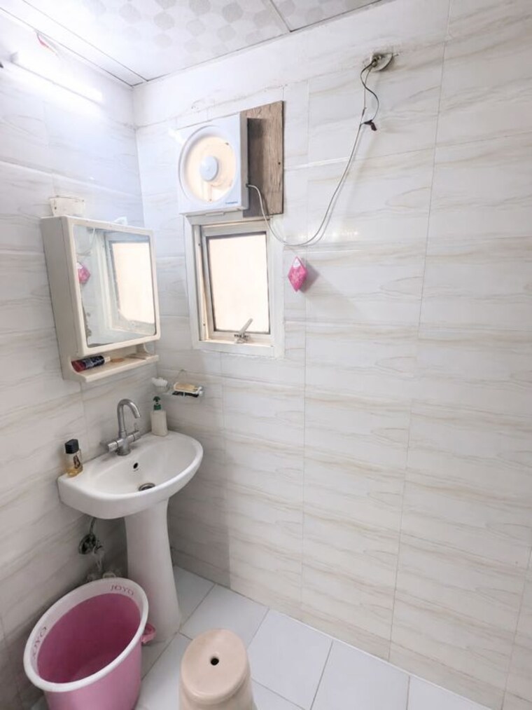 Bathroom, supertech-eco-village-ii 3 Bedroom 1595 Sq.Ft. Apartment In Sector 16b Greater Noida Greater Noida 10534207