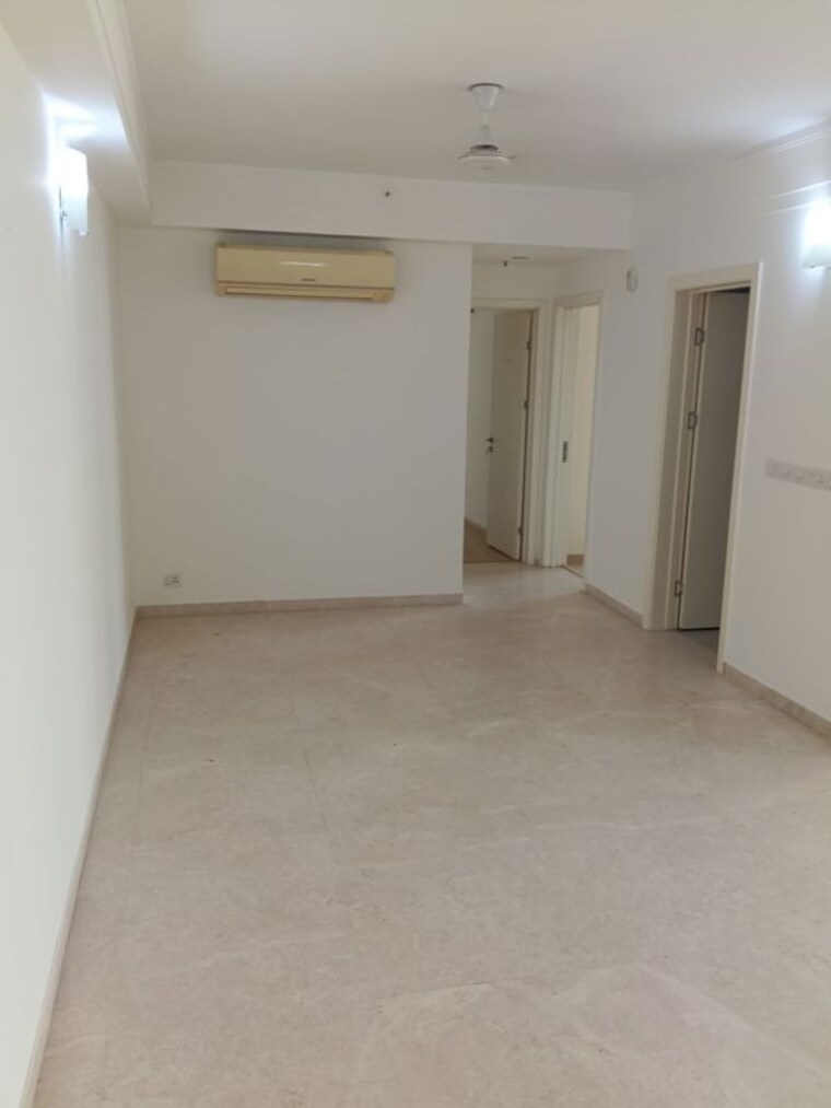 Dining area, dlf-park-place 3 Bedroom 1983 Sq.Ft. Apartment In Sector 54 Gurgaon 10534189
