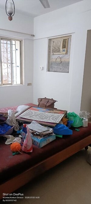 Bedroom in 2 BHK Apartment at Khar West – for Rent