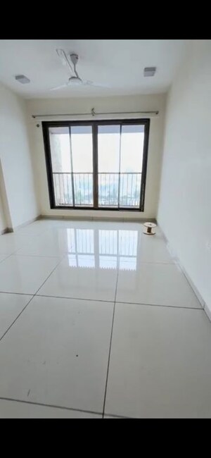 Room in 2 BHK Apartment at Chandak 34 Park Estate, Goregaon West – for Rent