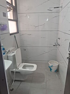 Bathroom in 2 BHK Apartment at Omaxe Heights, Sector 86 – for Rent