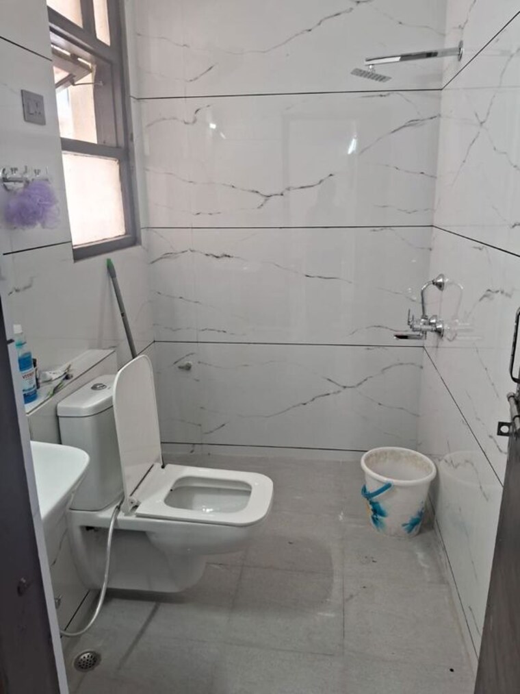 Bathroom, omaxe-heights 2 Bedroom 1250 Sq.Ft. Apartment In Sector 86 Faridabad 10534273