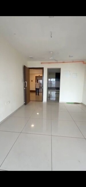 2 BHK Apartment For Rent in Chandak 34 Park Estate, Goregaon West