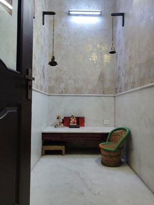  5 BHK Independent House at Shivalik Colony – for Sale