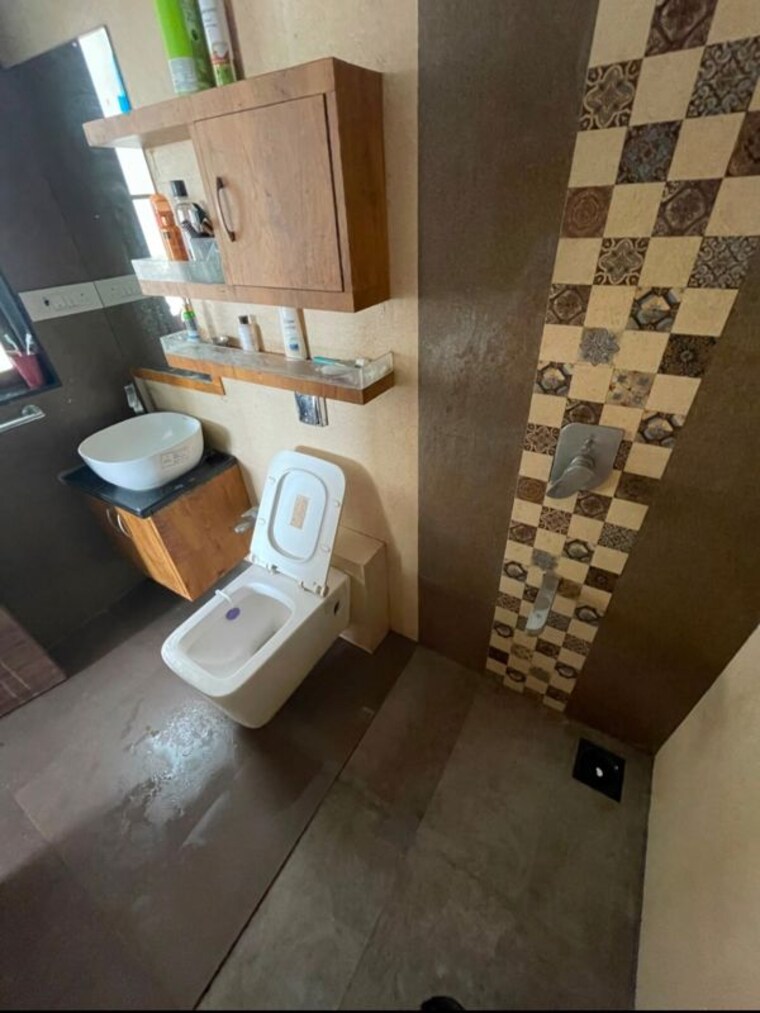 Bathroom, chirag-bhagat-grandeur 2 Bedroom 897 Sq.Ft. Apartment In Malad West Mumbai 10534296