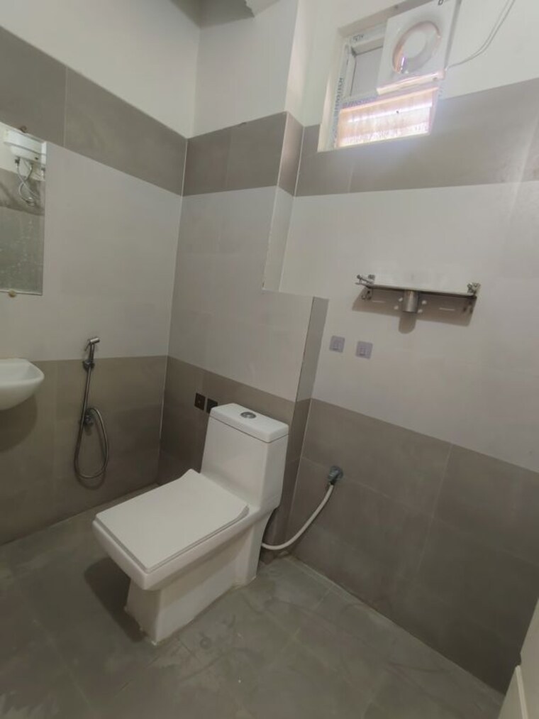 Bathroom, nallagandla 1 Bedroom 600 Sq.Ft. Apartment In Nallagandla Hyderabad 10534288