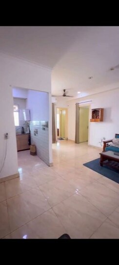 2 BHK Apartment For Rent in Gaur City 7th Avenue