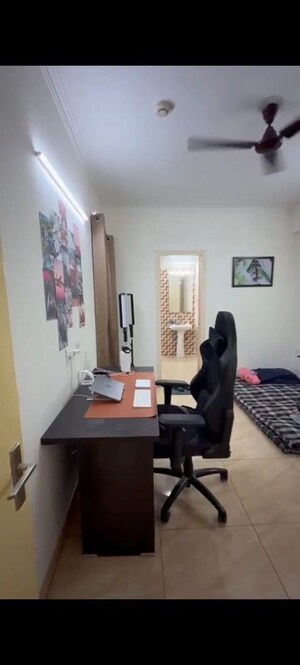 Team Area in 2 BHK Apartment at Gaur City 7th Avenue, Sector 4 Greater Noida – for Rent