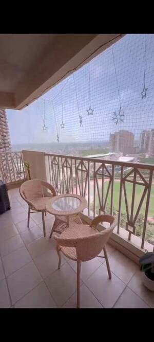 Team Area in 2 BHK Apartment at Gaur City 7th Avenue, Sector 4 Greater Noida – for Rent