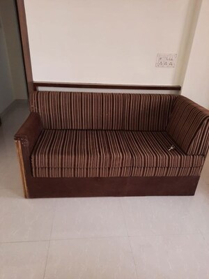 Furnished Amenities in 1 BHK Apartment at Vinay Apartment Worli, Worli – for Rent